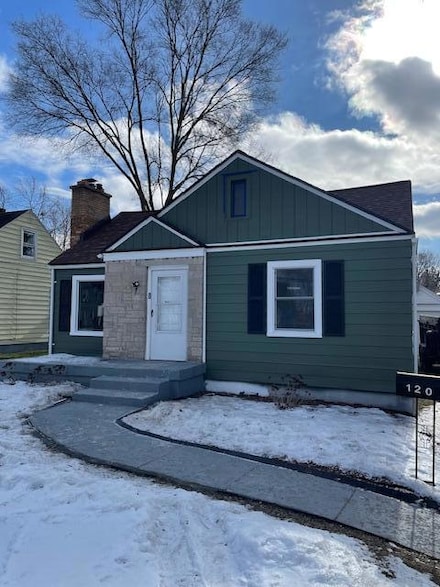 120 Honeoye St SW, Grand Rapids, MI 49548
