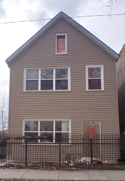 317 E 116th St, Chicago, IL 60628