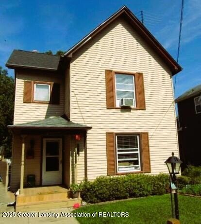 412 N Hickory St, Owosso, MI 48867