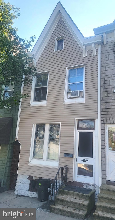 131 S 2nd Ave, Reading, PA 19611