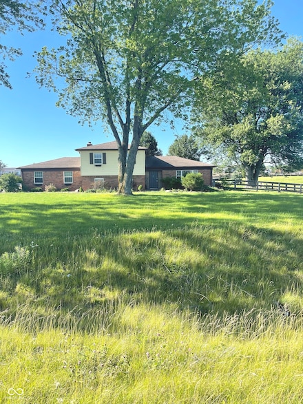 6864 Albert South White Dr, Whitestown, IN 46075