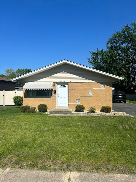 14423 Tripp Ave, Midlothian, IL 60445