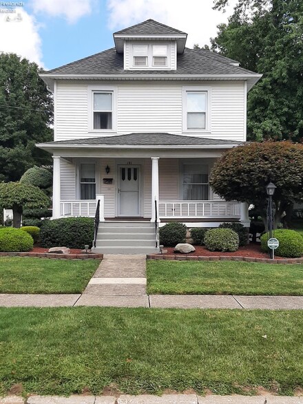 141 Robert Ave, Bellevue, OH 44811
