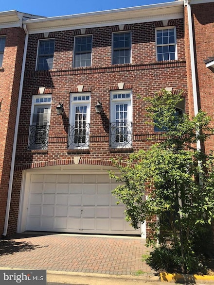 1326 Lessard Ln, McLean, VA 22101