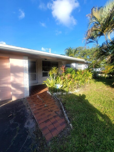 6201 SW 20th Ct, Miramar, FL 33023