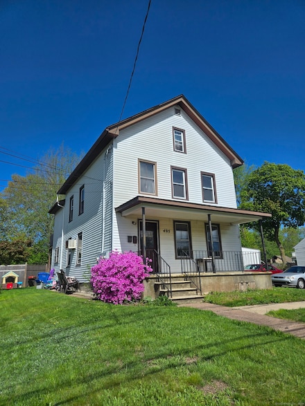 495 S Curtis St, Meriden, CT 06450
