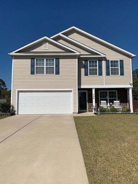 754 Chariot Way, Hopkins, SC 29061