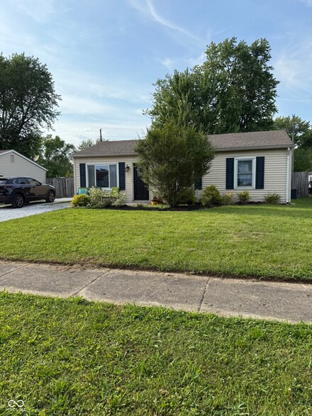 174 Jordan Dr, Franklin, IN 46131