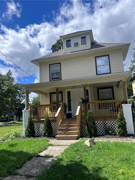 334 Cloverdale Ave, Akron, OH 44302