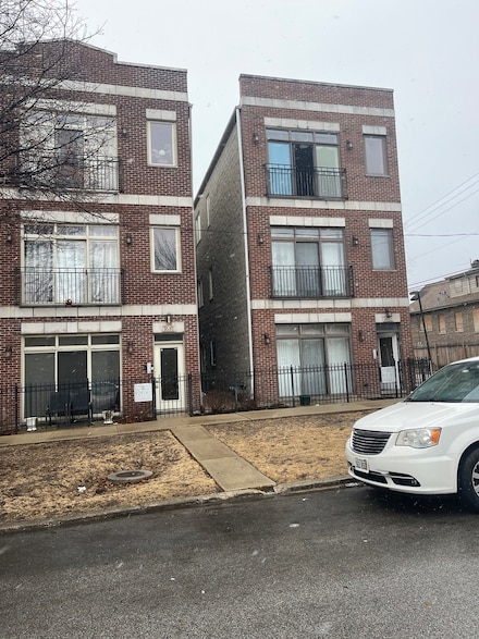 1612 N Nagle Ave Unit 3, Chicago, IL 60707