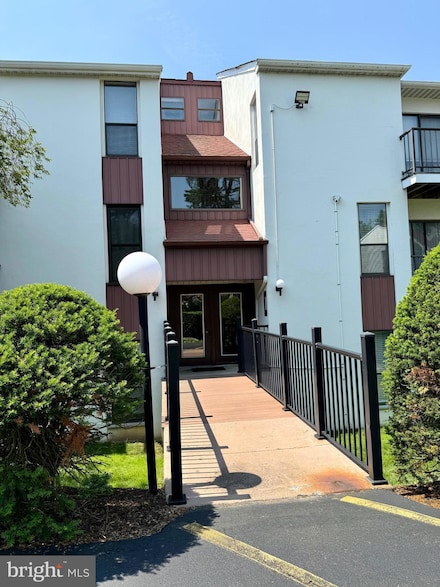 301 Byberry Rd Unit H10, Philadelphia, PA 19116