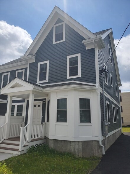 124 Callender St, Dorchester Center, MA 02124