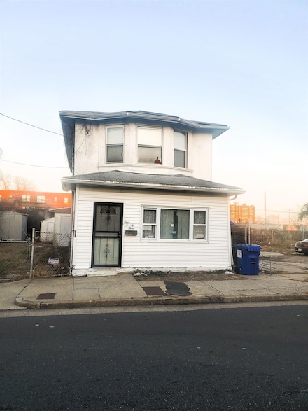 423 N Tennessee Ave, Atlantic City, NJ 08401