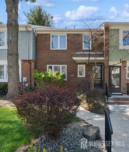 210 N 2nd Ave, Highland Park, NJ 08904