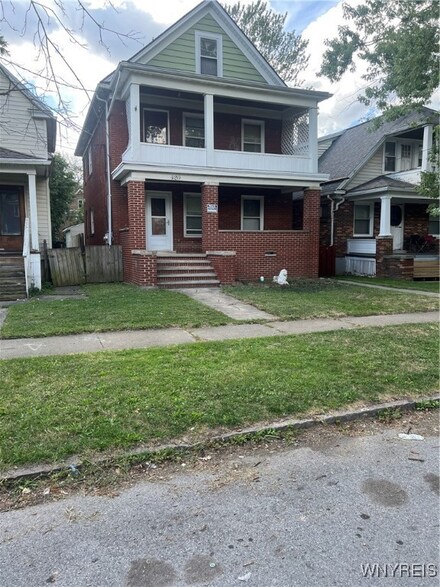 420 18th St, Niagara Falls, NY 14303