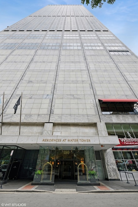 180 E Pearson St Unit 5201, Chicago, IL 60611
