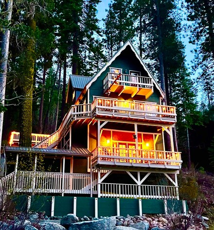 14395 S Shore Dr, Truckee, CA 96161