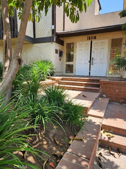 15116 S Raymond Ave Unit 104, Gardena, CA 90247