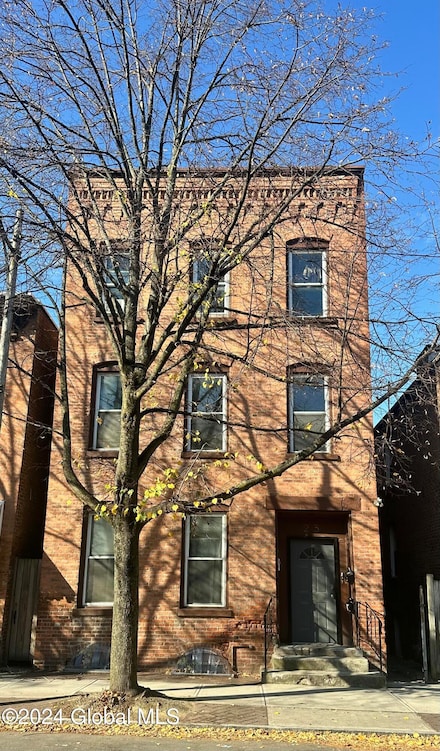 283 4th St Unit 2, Troy, NY 12180