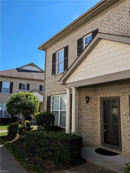 2036 Smallbrooke Ct, Virginia Beach, VA 23454