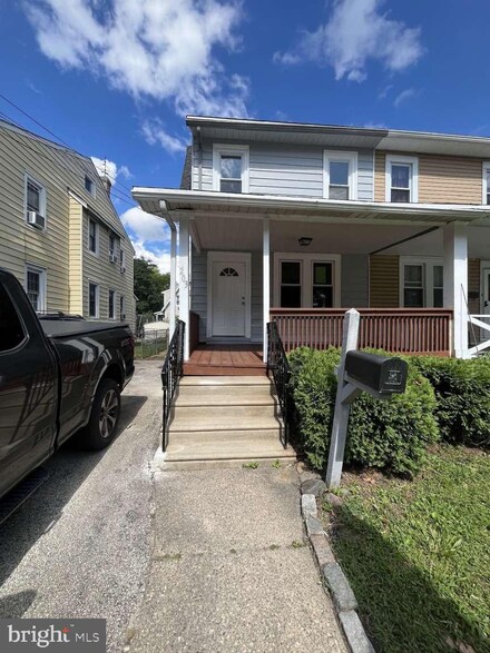203 W Ashland Ave, Glenolden, PA 19036
