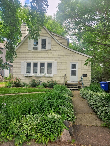 421 Belvidere St E, Saint Paul, MN 55107