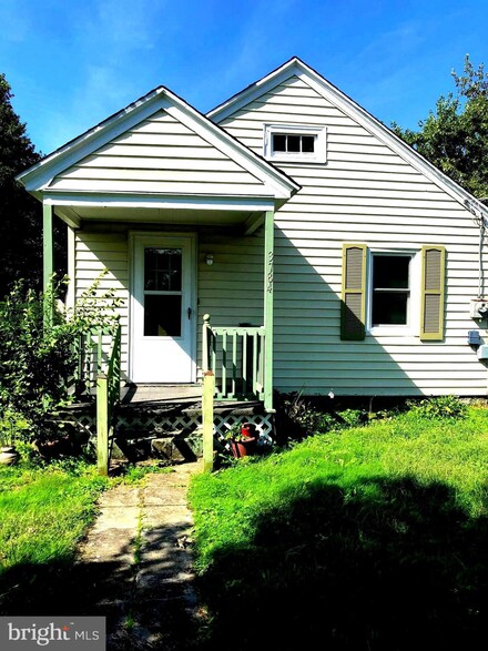 3784 Main St, Trappe, MD 21673