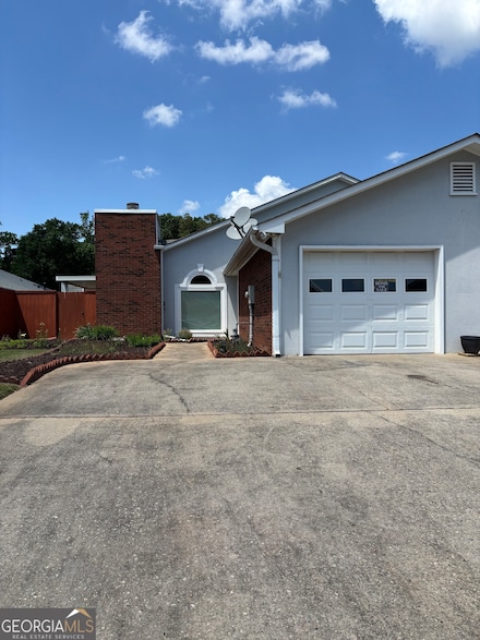 135 Courtyard Ln, Fayetteville, GA 30215
