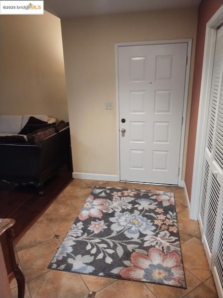 3201 Swallows Nest Dr, Sacramento, CA 95833