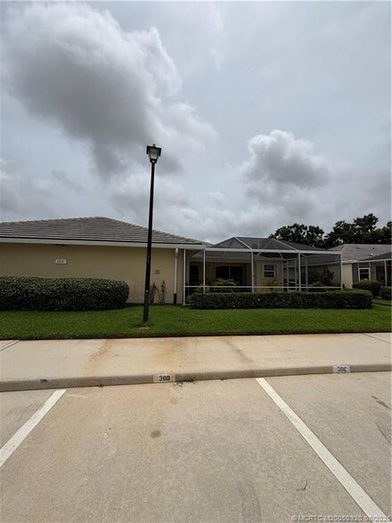 1215 NW Sun Terrace Cir Unit D, Port Saint Lucie, FL 34986
