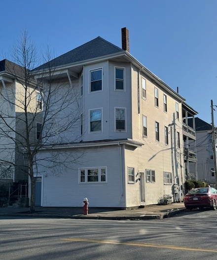 717 Brock Ave, New Bedford, MA 02744