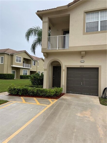 4253 SW 132nd Way, Miramar, FL 33027