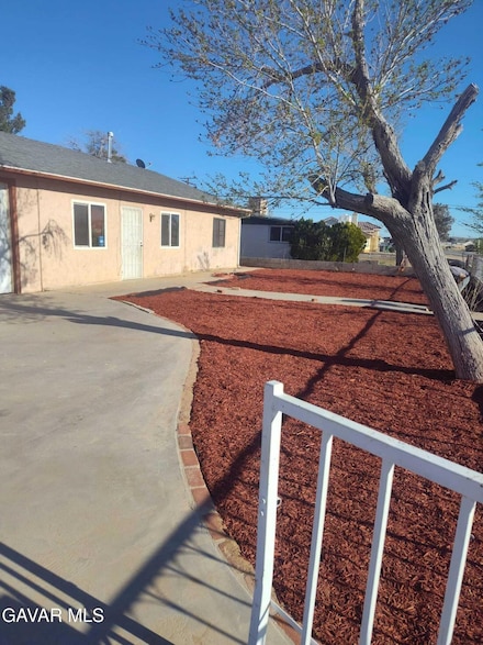 8651 S South Loop Blvd, California City, CA 93505