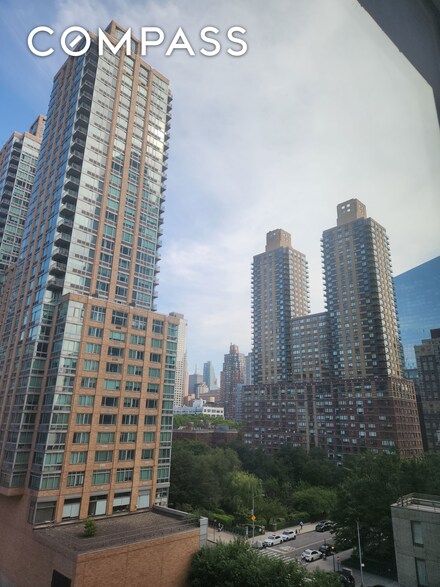 100 Riverside Blvd Unit 8B, New York, NY 10069