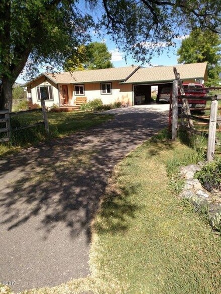 670 Honey House Ln, Corvallis, MT 59828