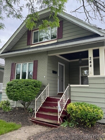244 Parkwood Ave, Buffalo, NY 14217