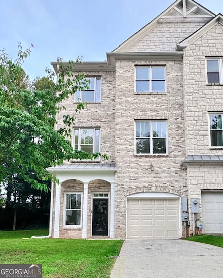 4867 Pinnacle Dr, Stone Mountain, GA 30088