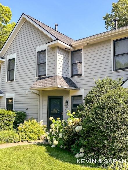 120 Elizabeth St Unit 3, Saugatuck, MI 49453