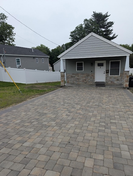 42.5 Hillside Ave, Derry, NH 03038