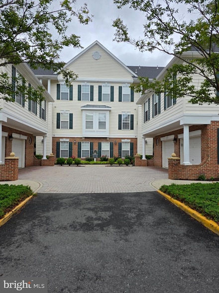 43134 Watercrest Square Unit 304, Chantilly, VA 20152