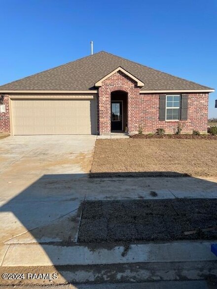 403 Broussard Hill Dr, Broussard, LA 70518