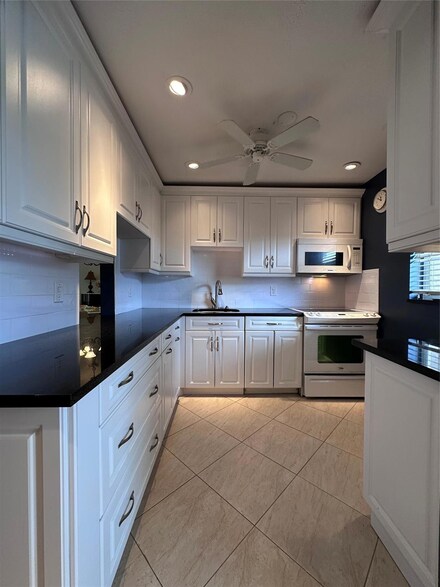 3508 SW Natura Blvd Unit 302, Deerfield Beach, FL 33441
