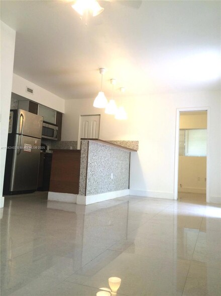 7025 Rue Granville Unit 1, Miami Beach, FL 33141