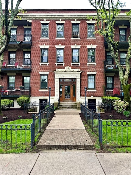 1758 Commonwealth Ave Unit 7, Brighton, MA 02135