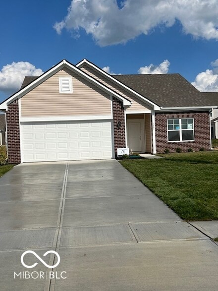 1807 N Rapids Ct, Greenfield, IN 46140