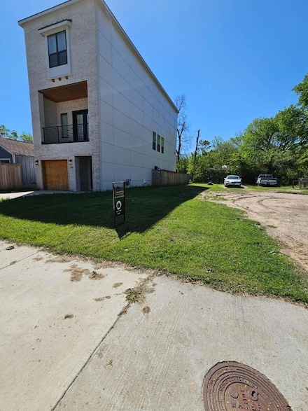 910 Muncie Ave, Dallas, TX 75212