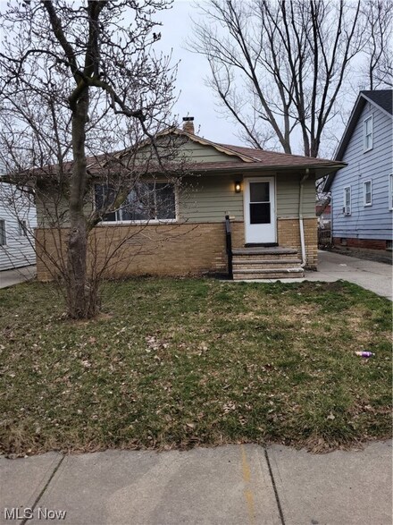 1511 E 193rd St, Euclid, OH 44117