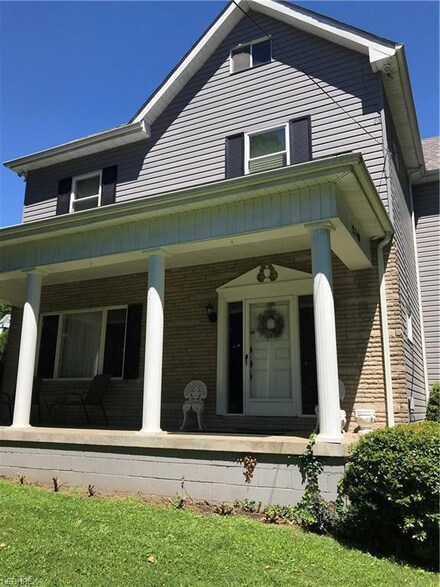 2140 Pleasant Ave, Wellsburg, WV 26070