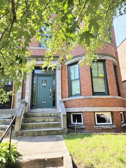 257 Woodlawn Ave, Jersey City, NJ 07305