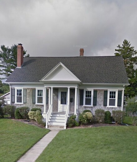36 Chestnut St, South Dartmouth, MA 02748